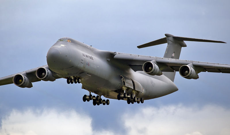 A Lockheed C-5B Galaxy lands at Fairford, England in 2012 (Oleg Belyakov)